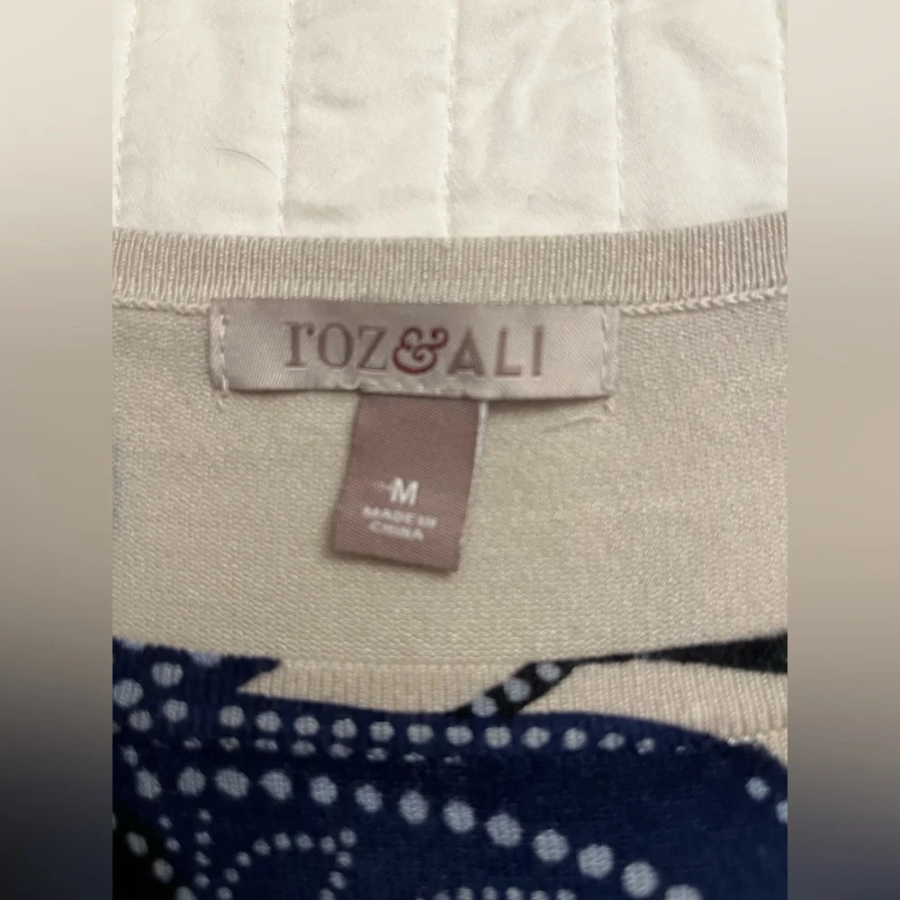 Roz & Ali Cream Blue Floral 3/4 Sleeve Sweater